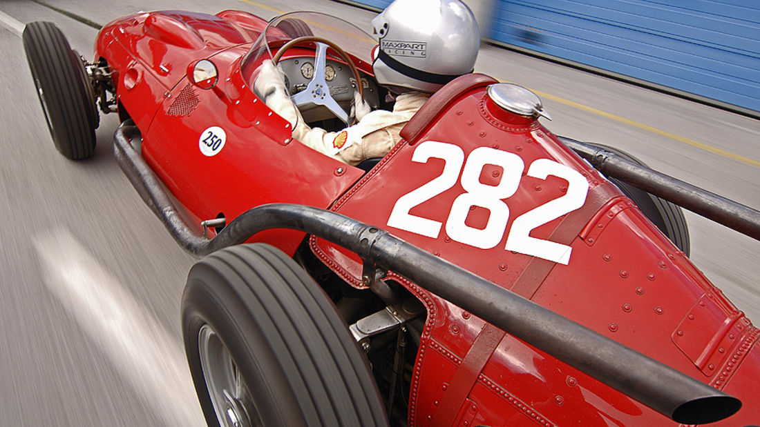 Maserati 250 F in the driving report: tube free from twelve cylinders